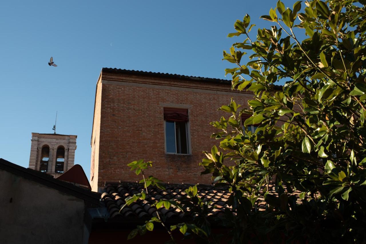 פררה Corte Degli Estensi, Romantica Mansardina מראה חיצוני תמונה