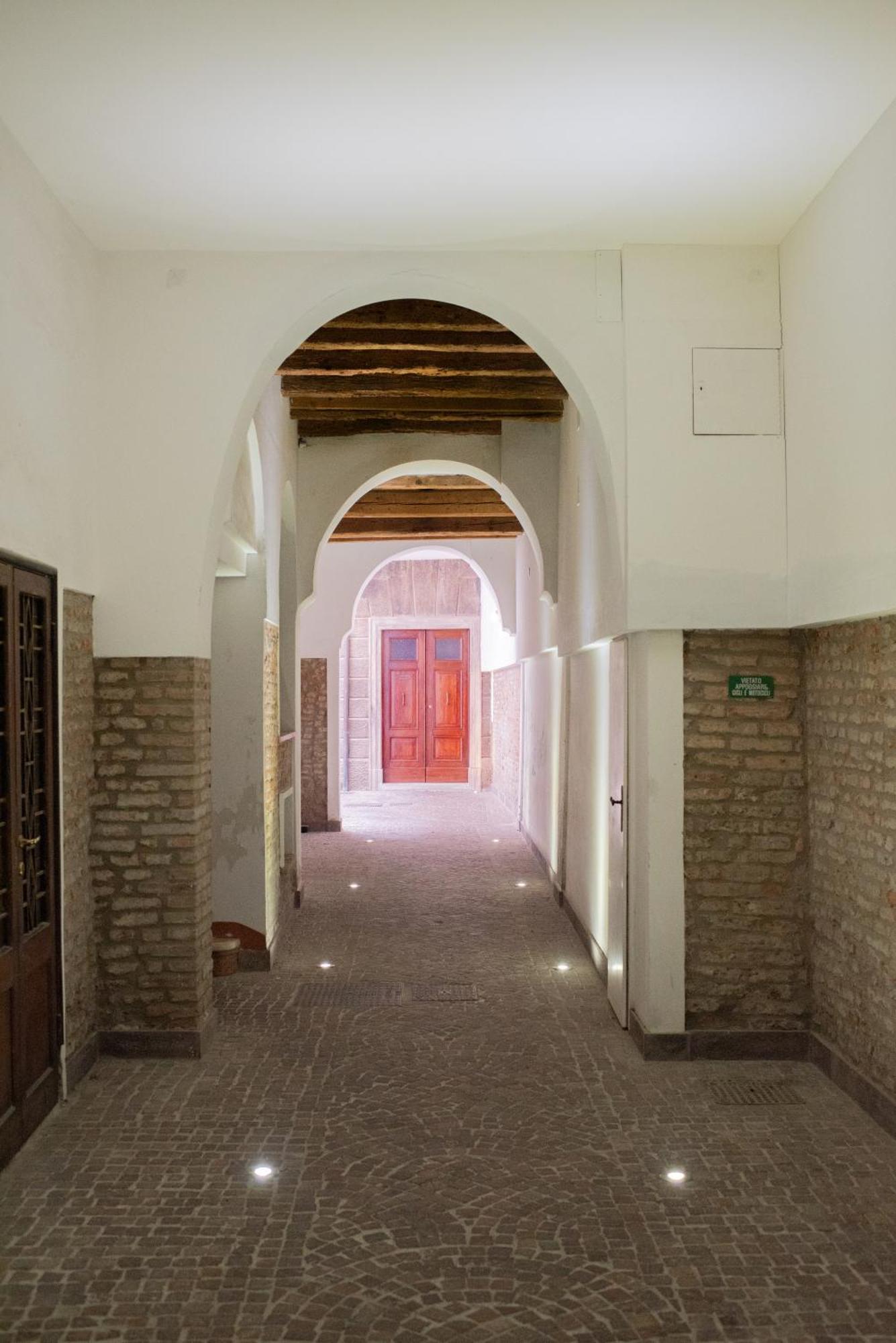 פררה Corte Degli Estensi, Romantica Mansardina מראה חיצוני תמונה